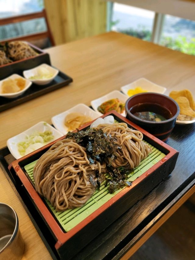 하동에서 특별한 메뉴를 찾으신다면