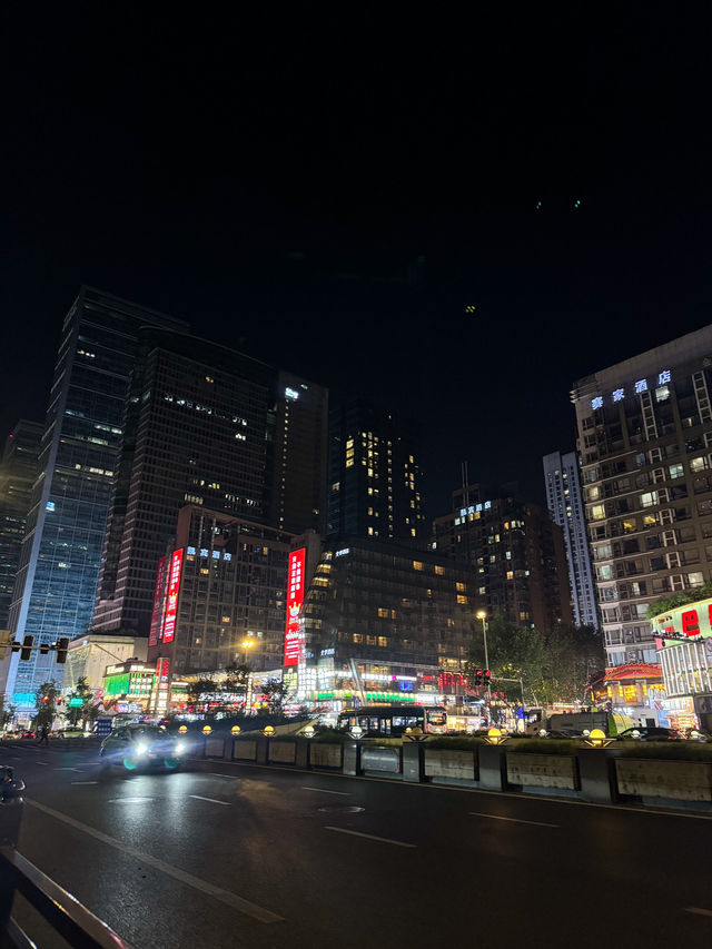 ถนนคนเดิน Chunxi Road (春熙路) ในเฉิงตู