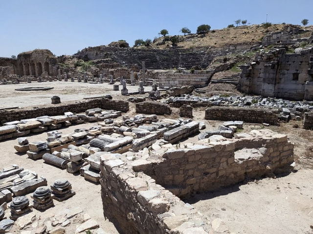 美と芸術が息づく古代都市、アフロディシアスで心を満たす旅。