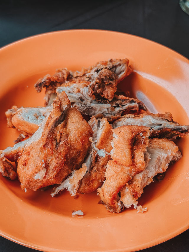 Crispy Legend in Pudu – The Famous Fried Chicken at 四眼仔胜利炸鸡