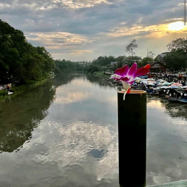 Khlong Hae Floating Market