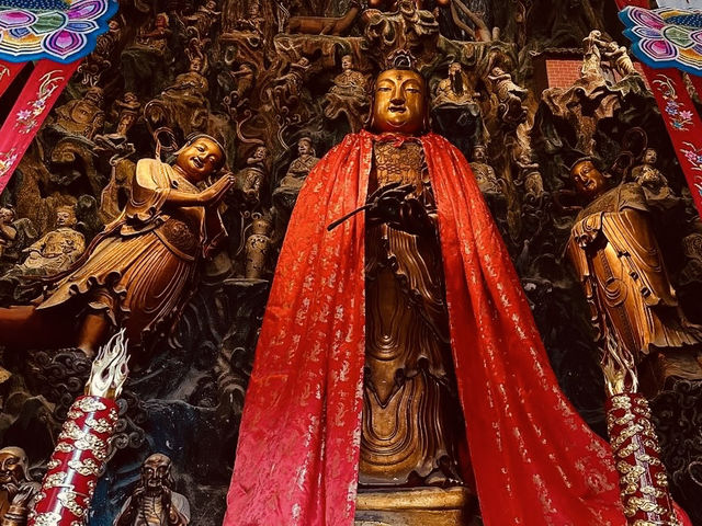 Jade Buddha Temple: A Serene Spiritual Oasis in Bustling Shanghai