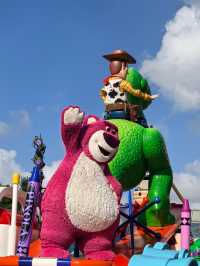 A Whole New World: Inside the Wonders of Shanghai Disneyland