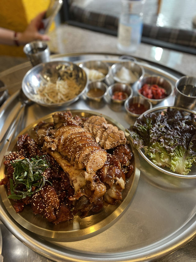 🇰🇷 Pighocks Hongdae 