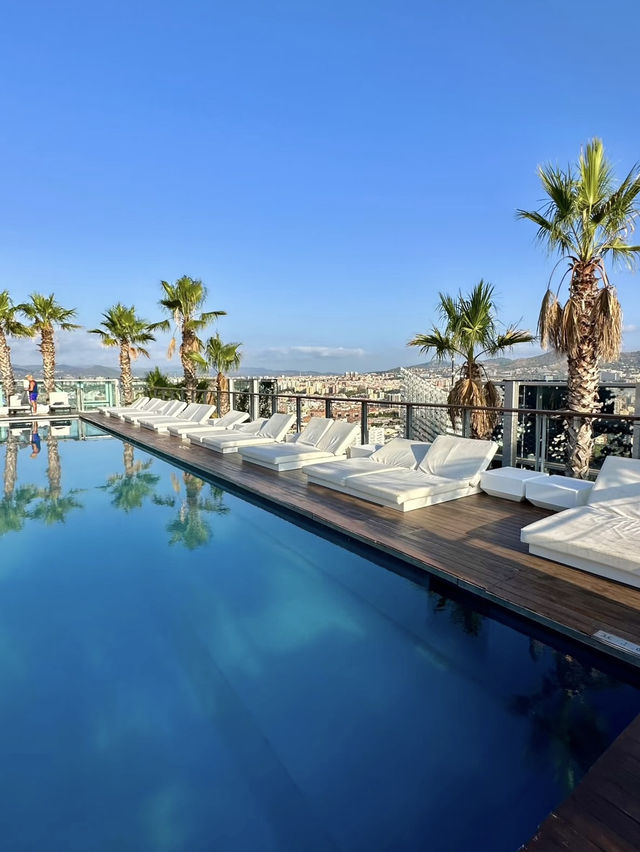 Renaissance Barcelona Fira Hotel – Vertical Garden Elegance in the City