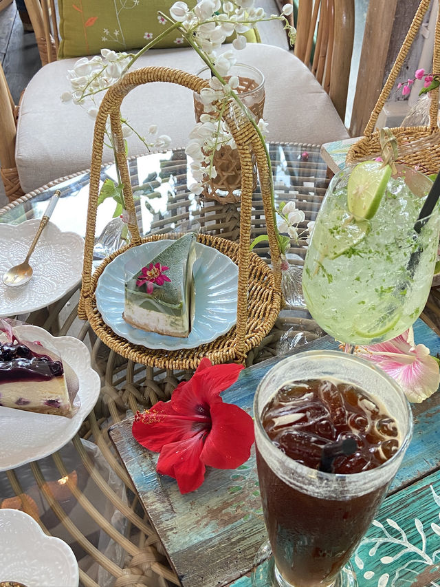 เช้าวันสดใส ที่ “ชบา ชไบ” คาเฟ่ คลอง 3