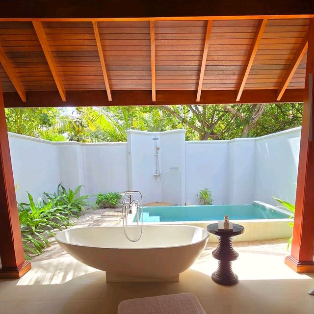 Dusit Thani Maldives
