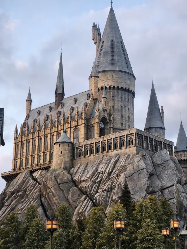 Magical Moments at Osaka's Universal Studios Japan: Hogwarts Castle