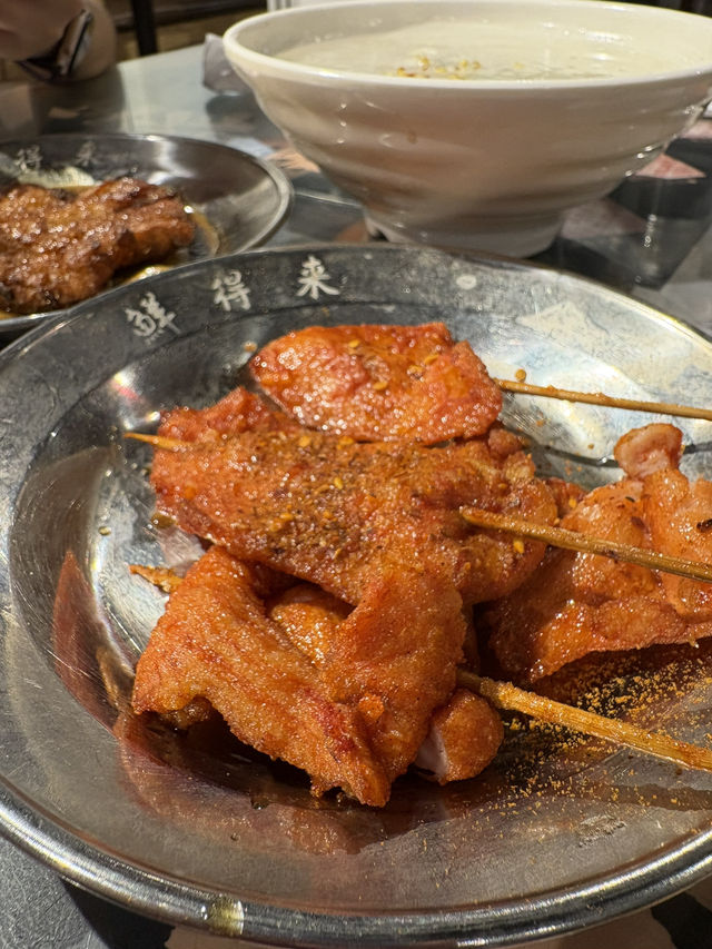 鮮得來上海好味道，排骨年糕童年記憶，東坡肉菜飯堪稱一絕