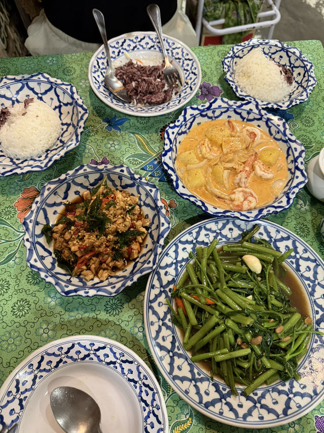 3 Amazing Days in Koh Phi Phi 3 Amazing Days in Koh Phi Phi