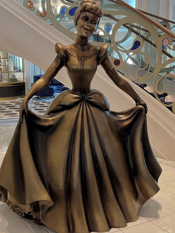 Onboard the Disney Cruise 🎡: Activities, Dining & Must-Know Tips! 🍽️