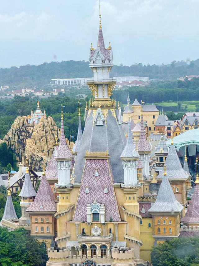 🎡🏰 Phu Quoc VinWonders — A Rainy-Day Adventure with Disney Vibes