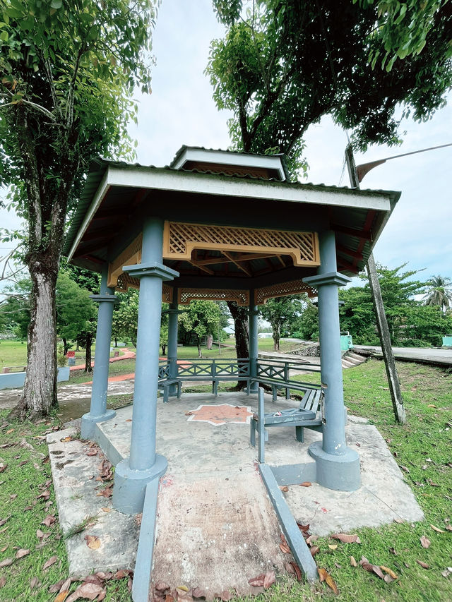 Sematan Waterfront Park – Lush Green Retreat for Relaxation Sematan Waterfront Park – Lush Green Retreat for Relaxation