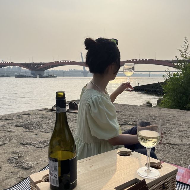 노을뷰가 정말 예쁜 망원동 피크닉 스팟 공유해요! 