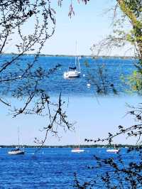 到 Lake Mendota(門多塔湖)徒步