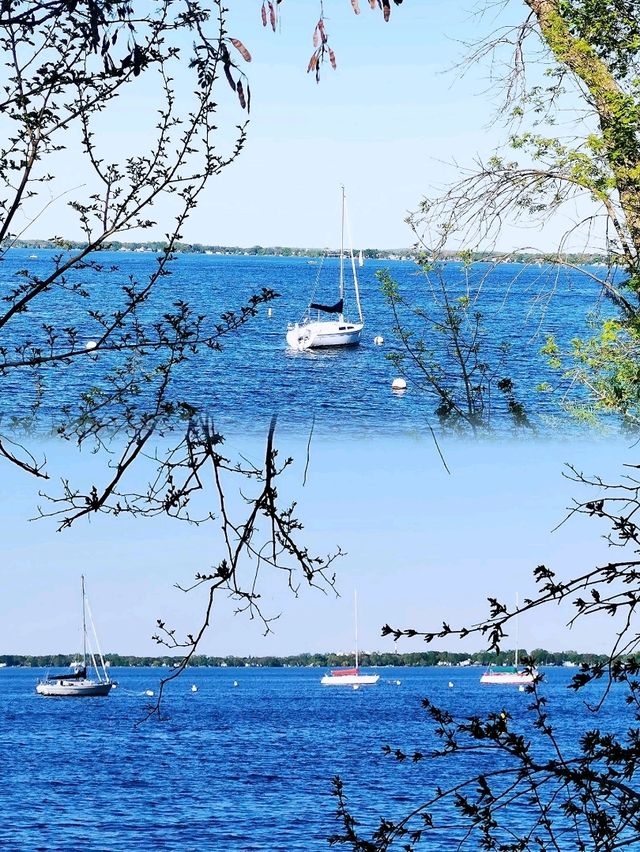 到 Lake Mendota(門多塔湖)徒步