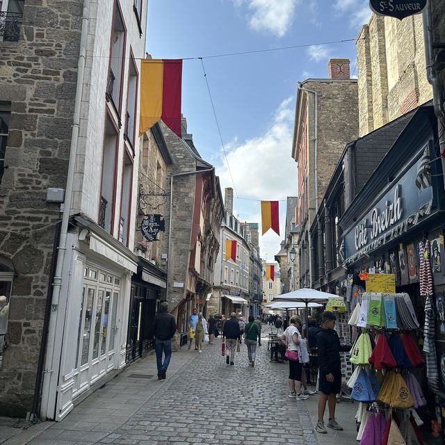 📍 Dinan, France 🇫🇷 