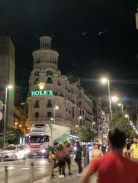 The vibe of Madrid in a couple of pictures. 