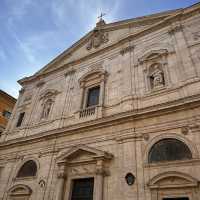 This church with elegant ceiling and designs is free to enter in Rome!