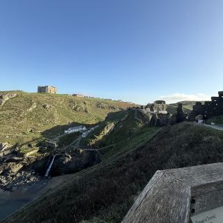“Romance and Legend: A Breathtaking Escape to Tintagel Castle”