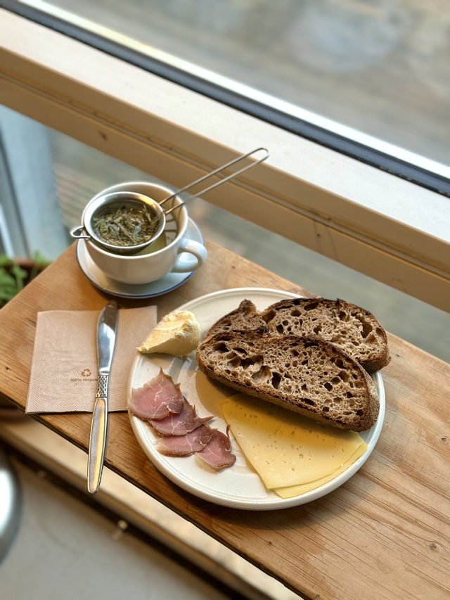 Breakfast at the Lovely Bakery in Copenhagen🥖