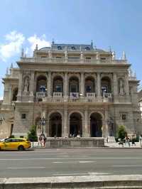 Hungarian State Opera House: A Grand Stage of Elegance and Art