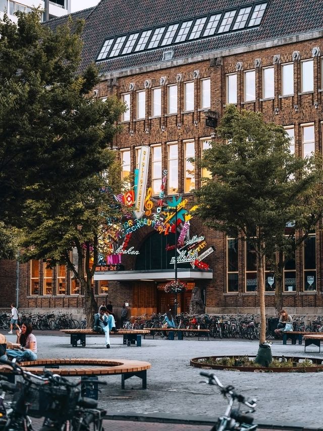 🏰🚲 “Hidden Canals & Timeless Charm: A Day in Utrecht” 🇳🇱