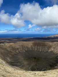 Hiking Caldera Blanca: Reviewing Epic Crater Trek in Lanzarote