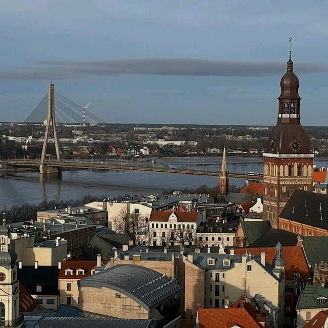 🏰✨ “Baltic Beauty: A Perfect Day in Riga” 🇱🇻