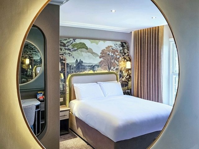 Character filled Yorkshire hotel in Harrogate - Cedar Court Hotel