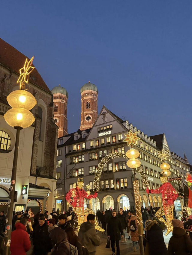 ✨ Munich Christmas Market – Starry Nights and Festive Delights 🌟🍷 ✨ Munich Christmas Market – Starry Nights and Festive Delights 🌟🍷