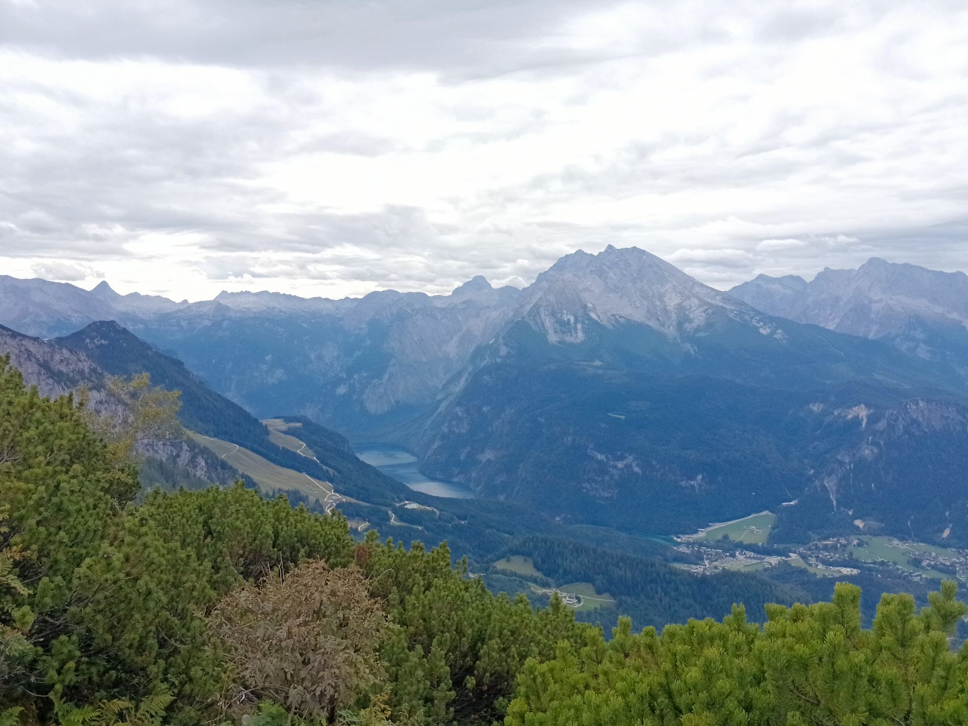 Eagle's Nest Half-Day Tour: Ascend the Alps via Tunnel and Elevator