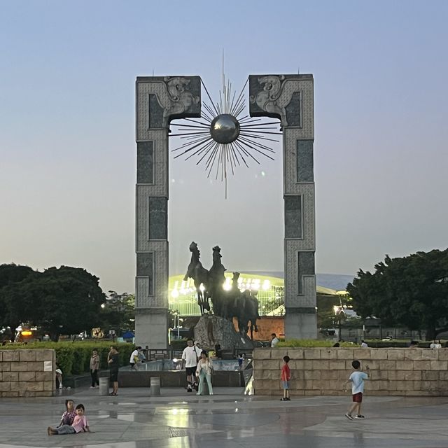 打卡龍華文化廣場