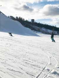 歐娜斯山滑雪中心簡直太棒了