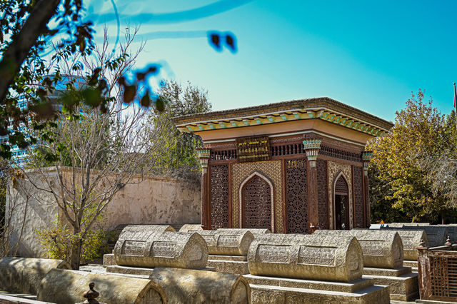 叶爾羌王陵，“木卡姆”之母的紀念陵就在這裡