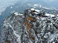 沒有看過雞峰山落雪景色，怎能算是完美的冬天呢