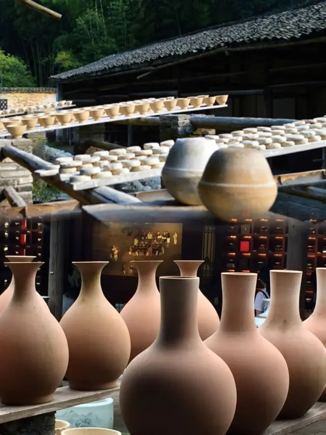 Explore the ancient kiln porcelain factory, a journey through time and space