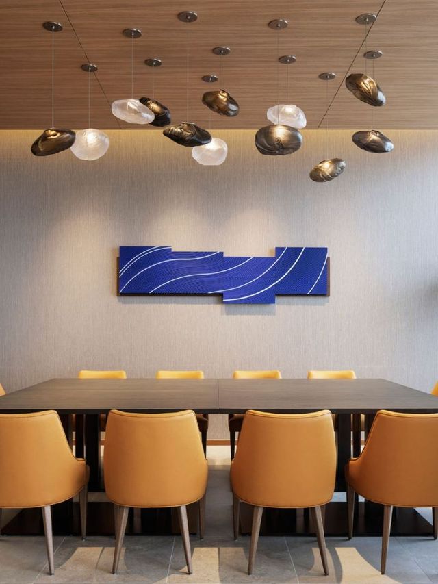 🌟 Hiroshima's Haven: Sheraton Grand's Chic Comforts 🌟