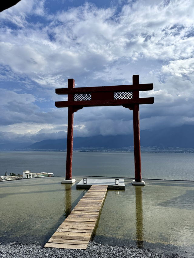大理懸崖上的禪意避世之旅