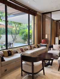 在陽朔住到中式園林酒店,看公路青山