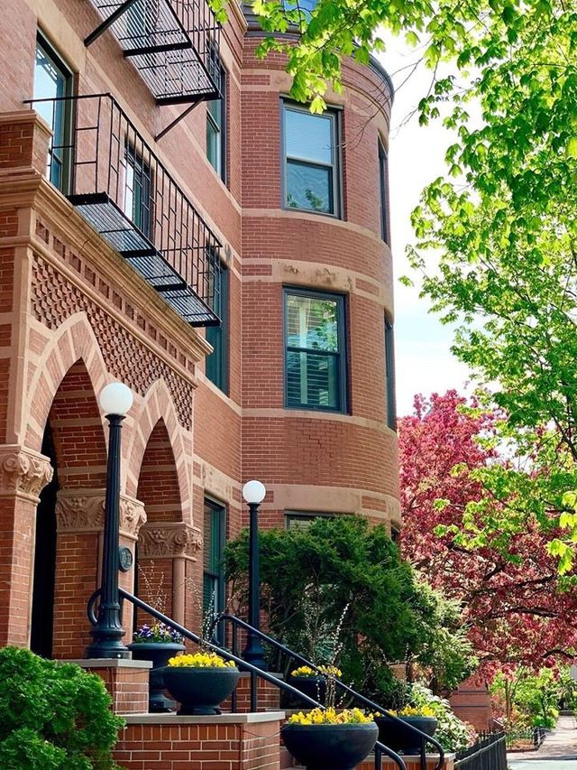 🌟 Boston Bliss: Four Seasons Hotel One Dalton Street 🌟