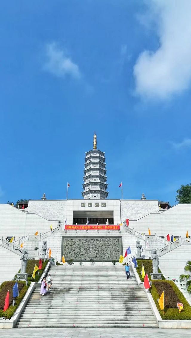 金山卧佛:沙縣淘金山的千年守候。 金山卧佛:沙縣淘金山的千年守候。