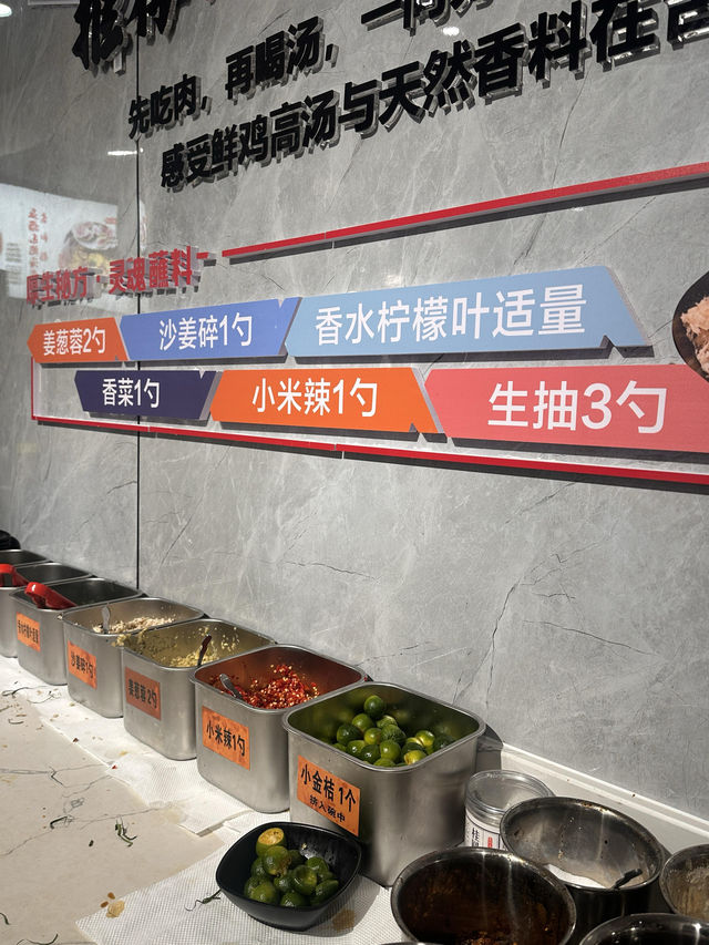 在昆明竟然吃到了超正宗的廣式脆皮雞！
