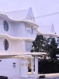 上海！！新開的！！不想退房…。