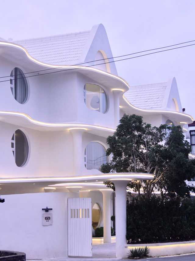 上海！！新開的！！不想退房…。