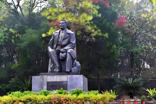 祁陽陶鑄廣場，永州人的客廳。