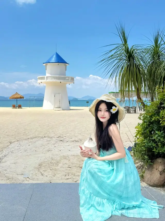 Seaside vacation in Huizhou.