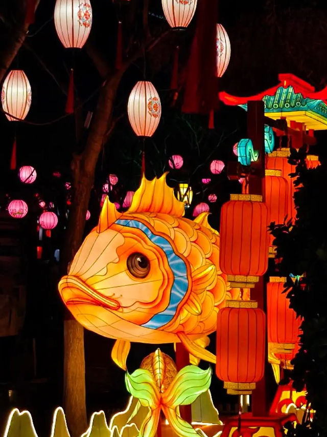 一秒穿越回宋朝！開封清明上河園，食玩全攻略！