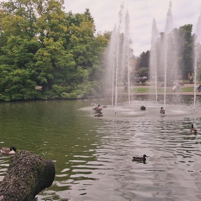 誤入英式油畫，邂逅綠地公園的慢時光