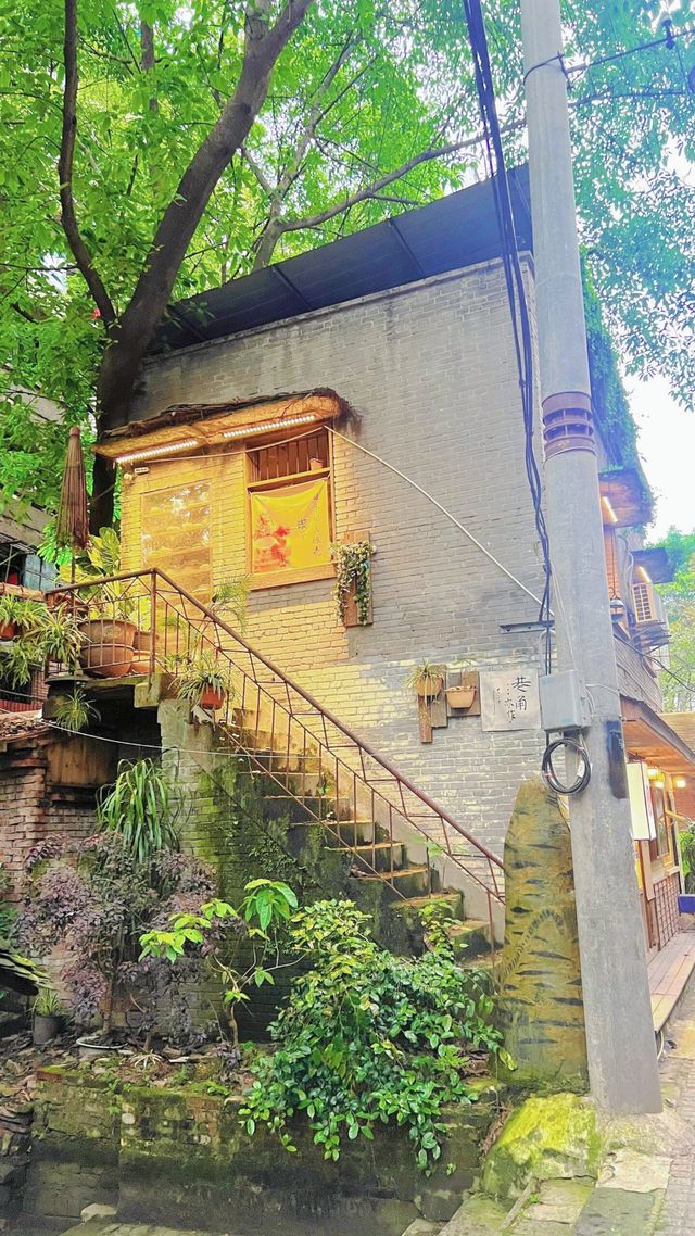 在重慶，也有被遺忘的千與千尋，「龍貓」太可愛了……